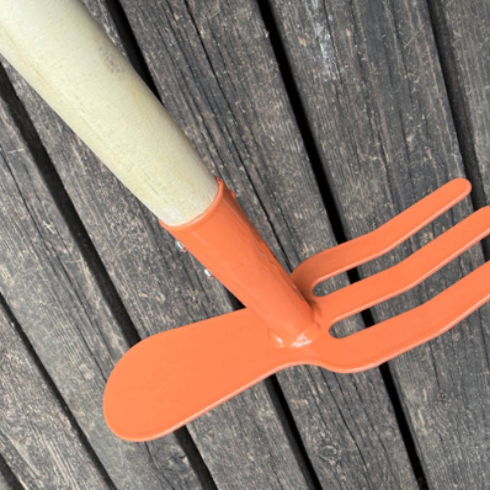 Gardening Tool - 4 ピース子供用砂シャベルセット教育用ロングハンドルシャベルセット子供サイズの園芸ツール安全な研磨エッジ屋外おもちゃ
